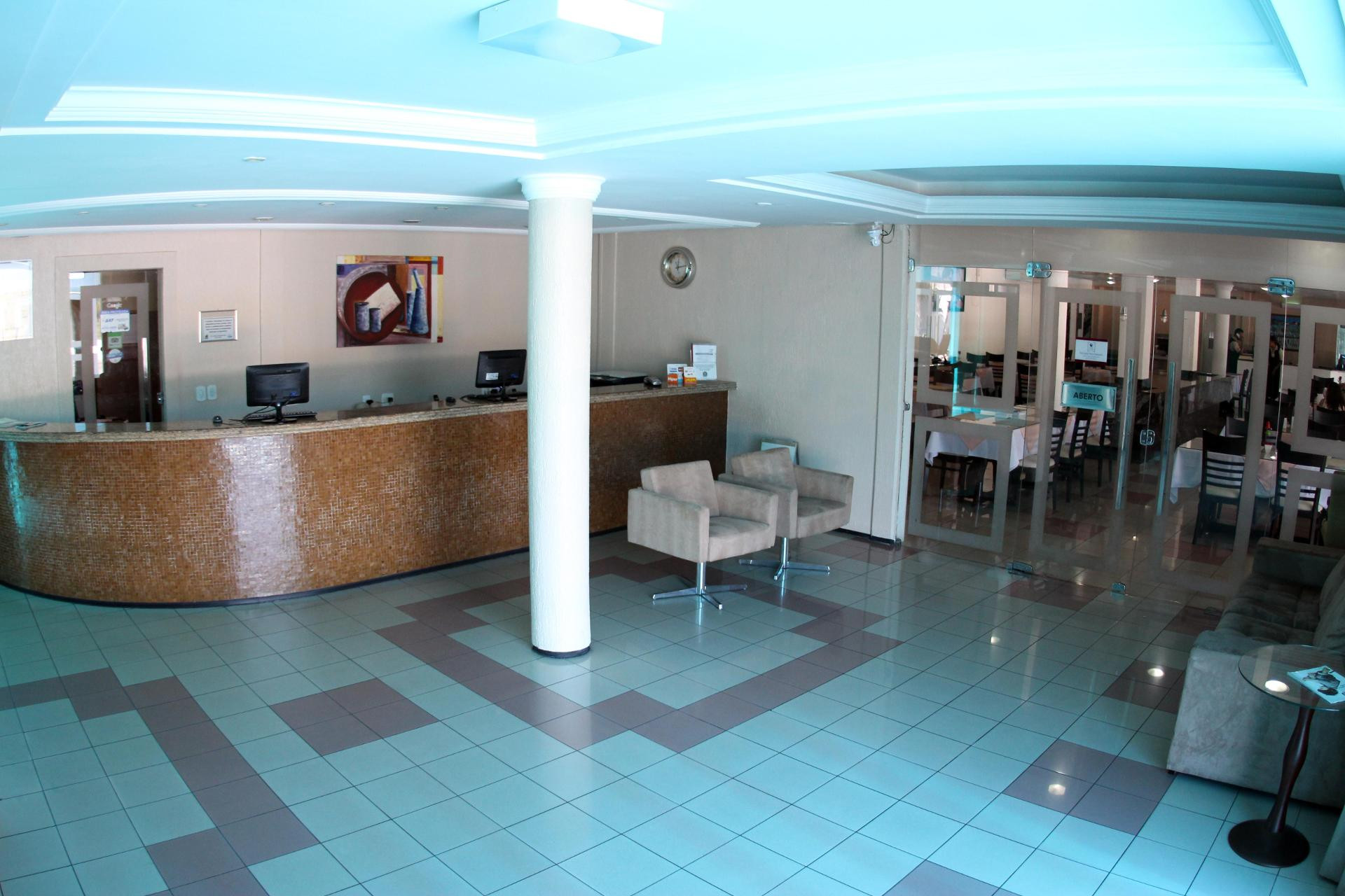 image-housing-carousel