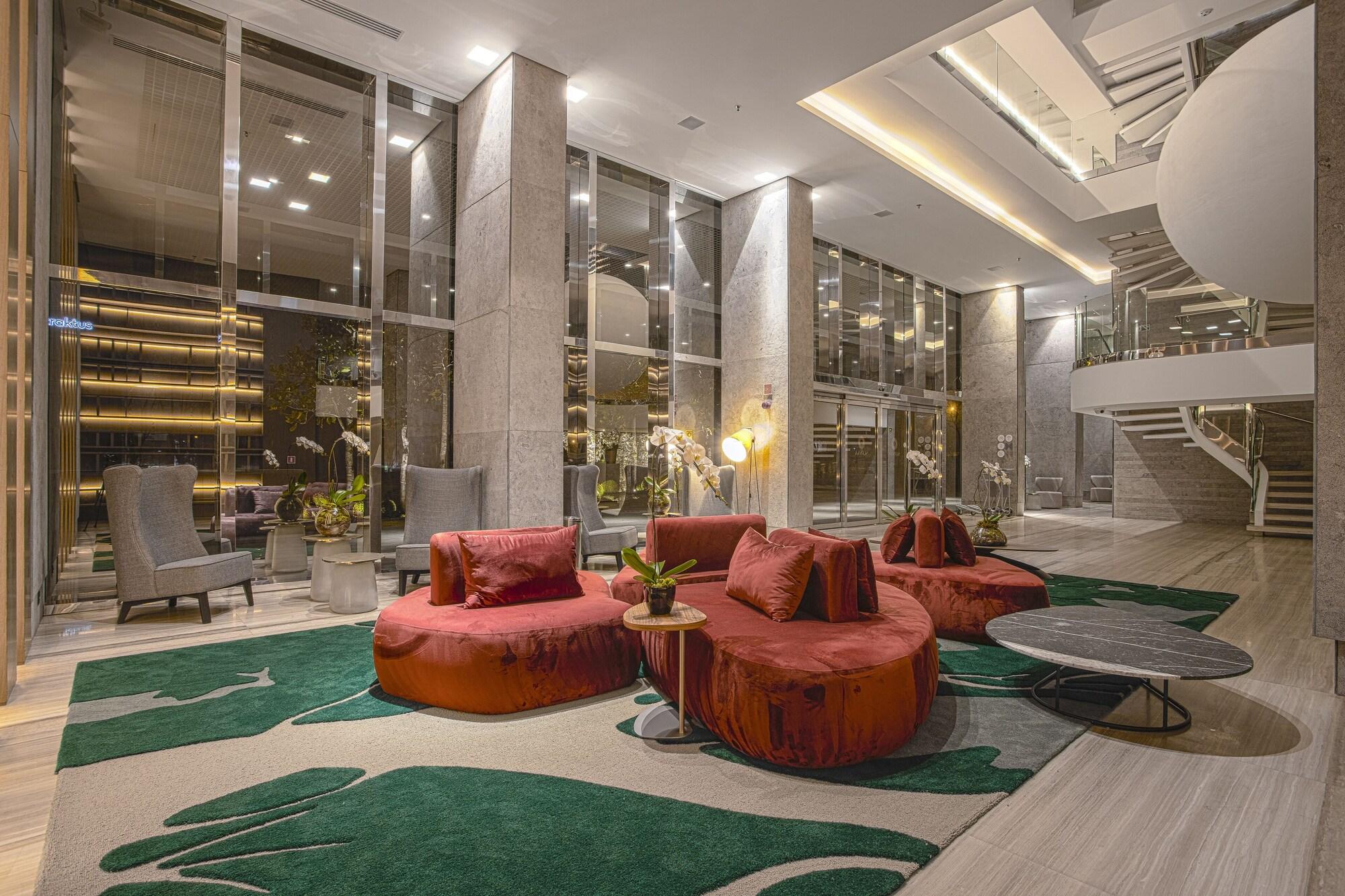 image-housing-carousel