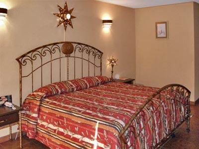 image-housing-carousel