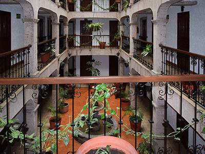 image-housing-carousel