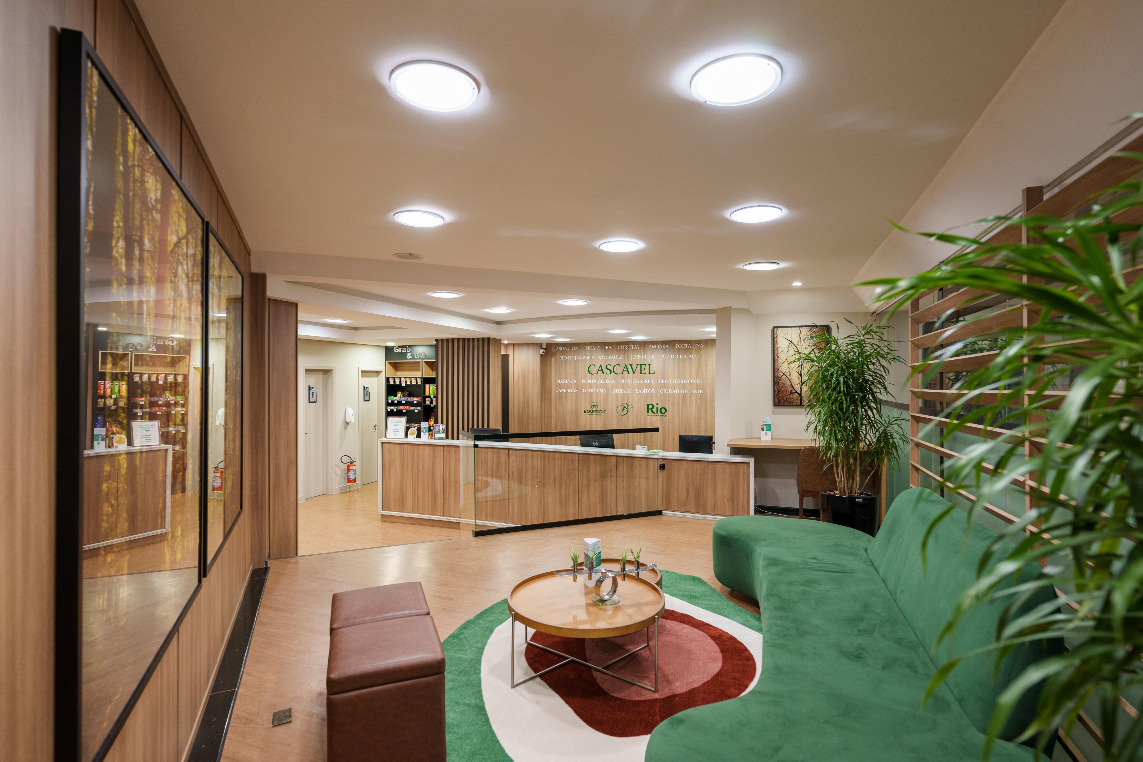 image-housing-carousel