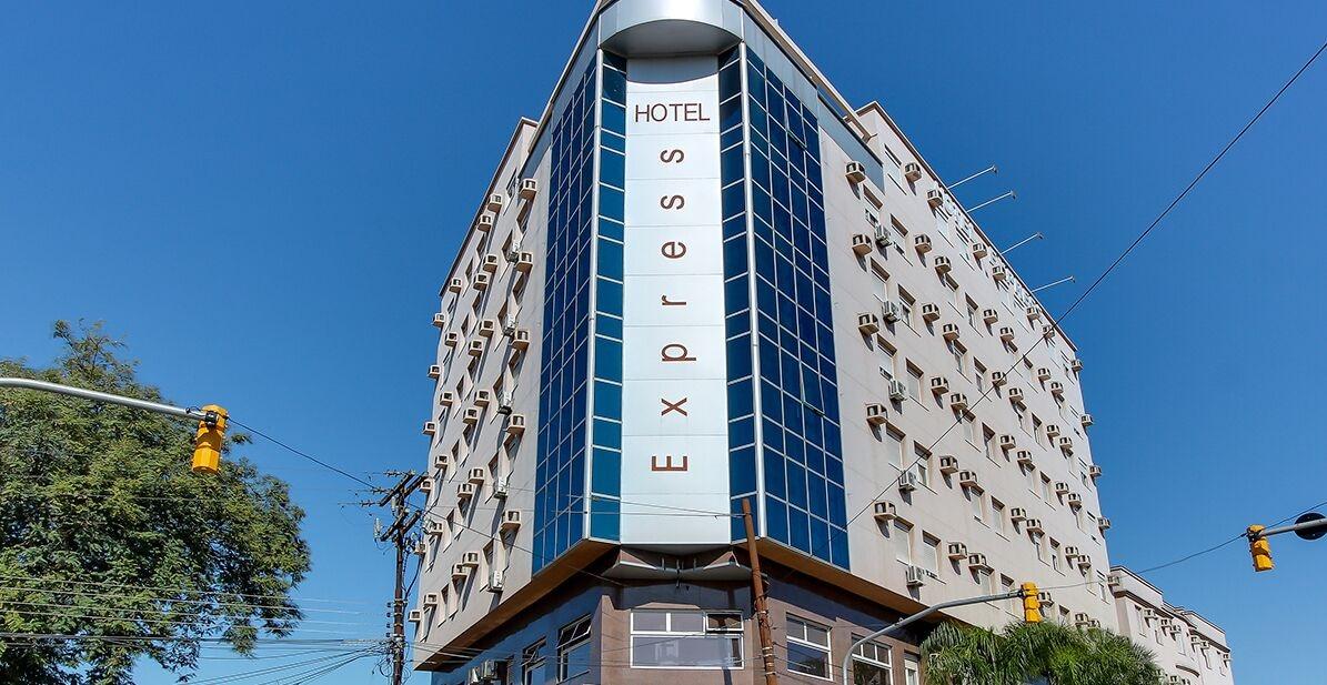 image-housing-carousel