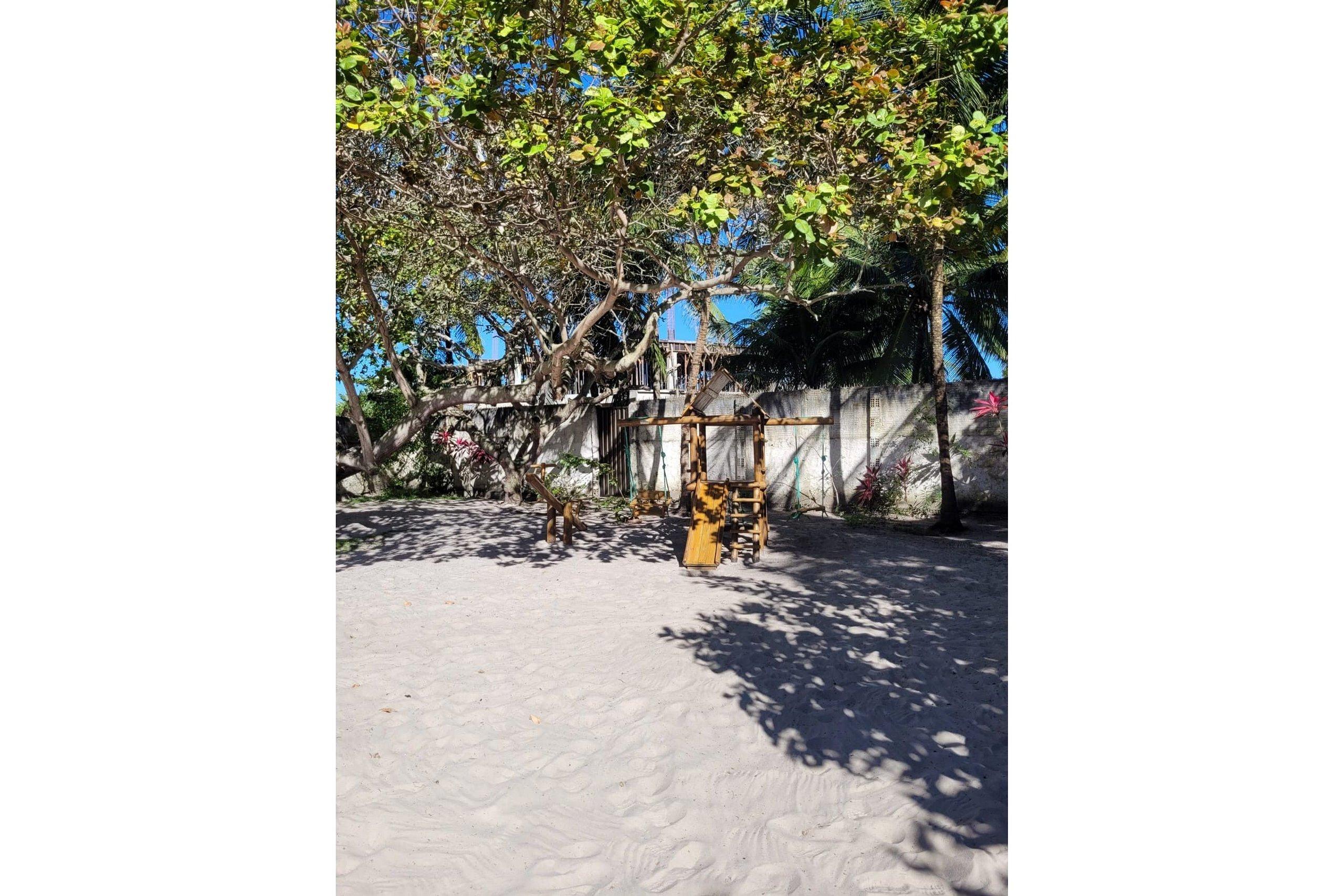 image-housing-carousel