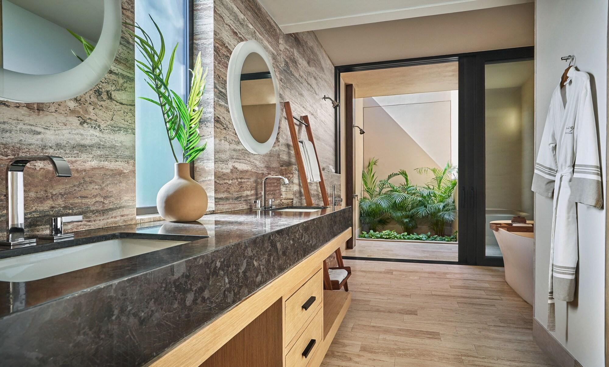 Suite, 1 Bedroom (Baja Beach with Pool)