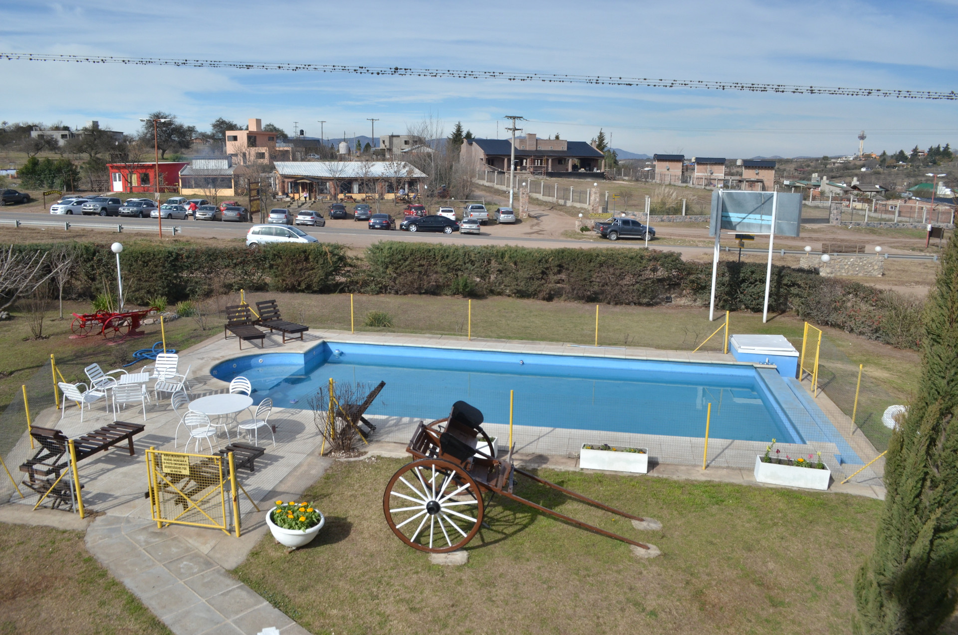 image-housing-carousel