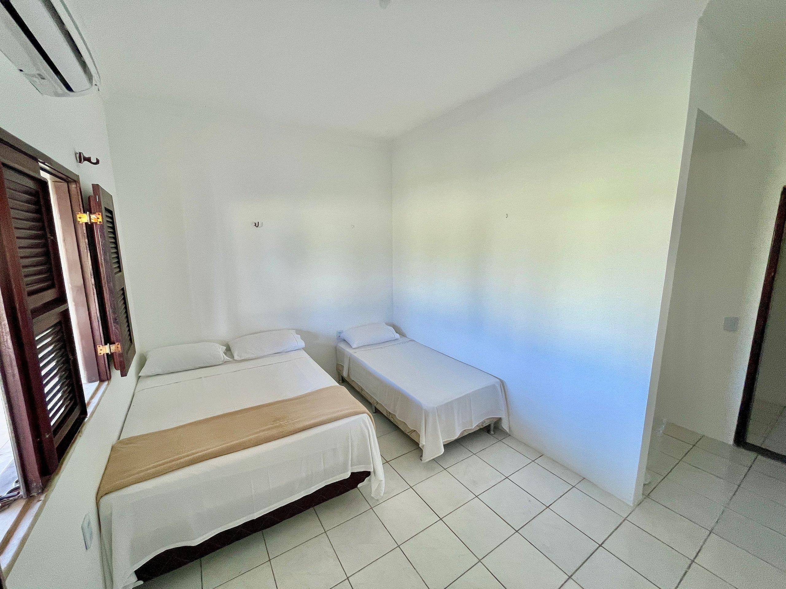 image-housing-carousel