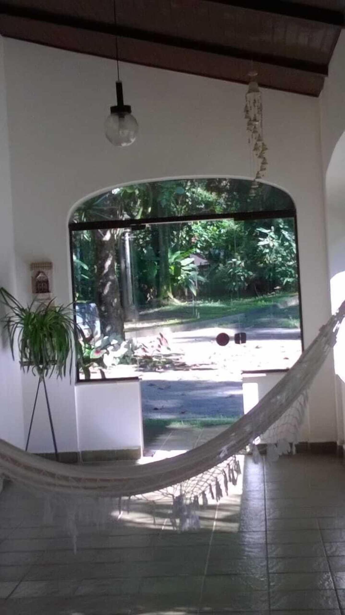 image-housing-carousel
