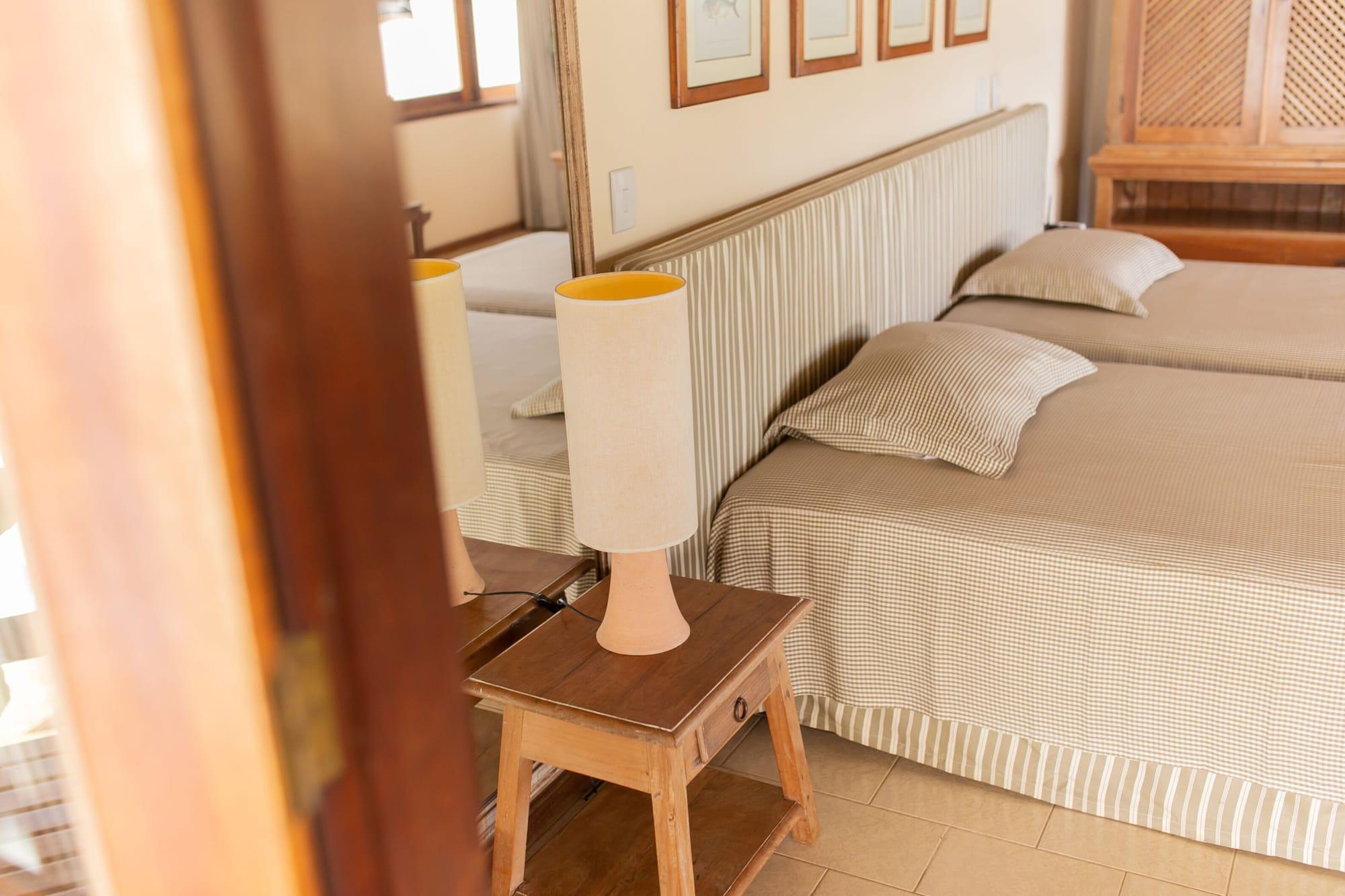 image-housing-carousel