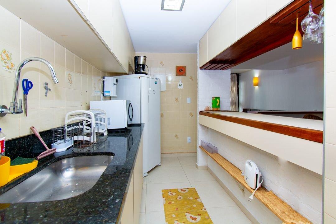 image-housing-carousel