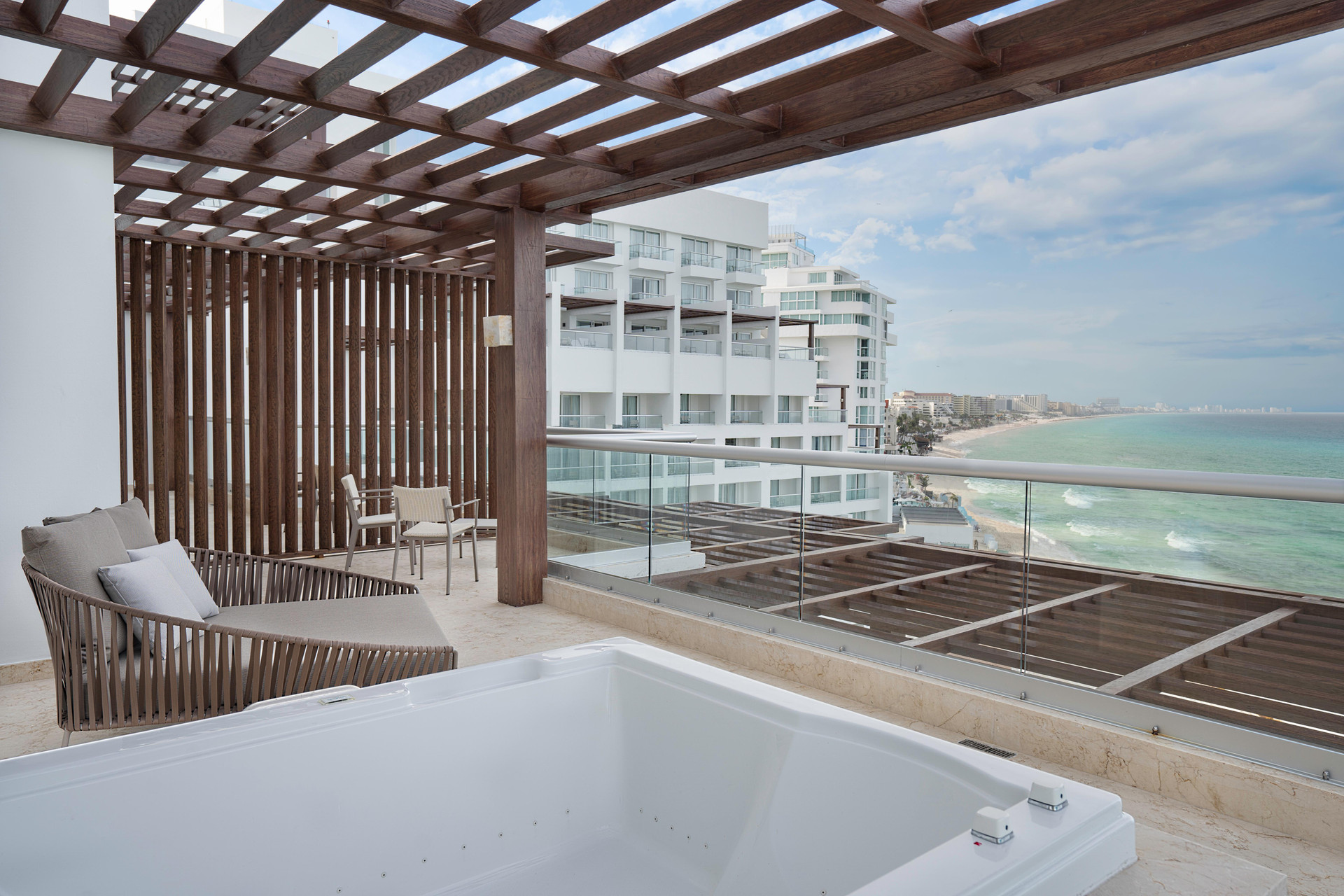 Suite Presidencial con Vista al Mar