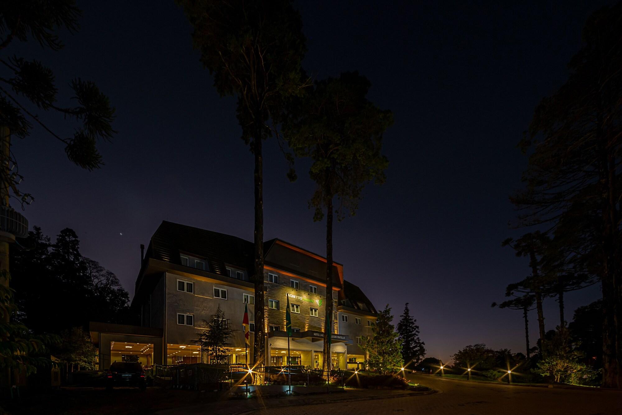 image-housing-carousel