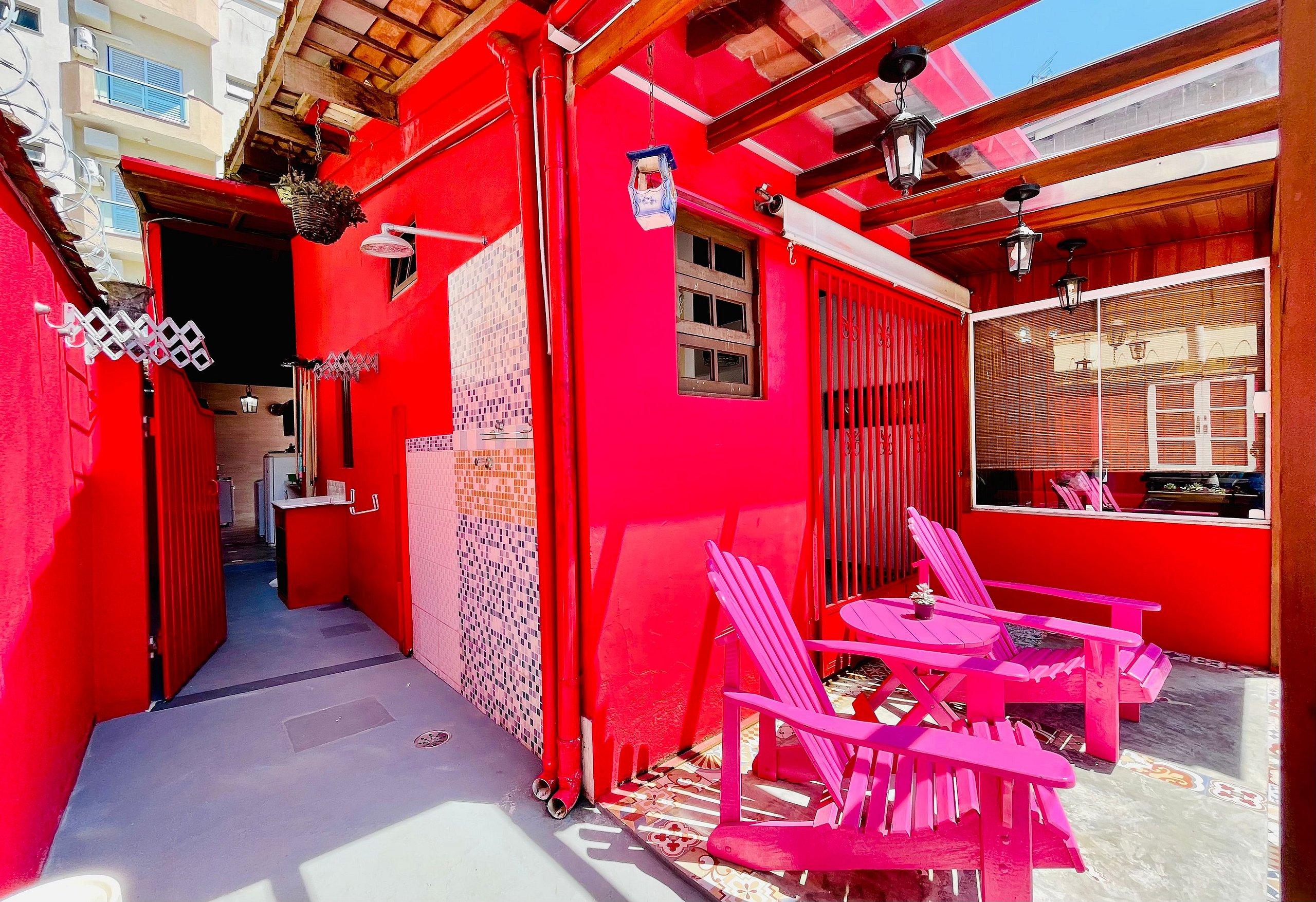 image-housing-carousel