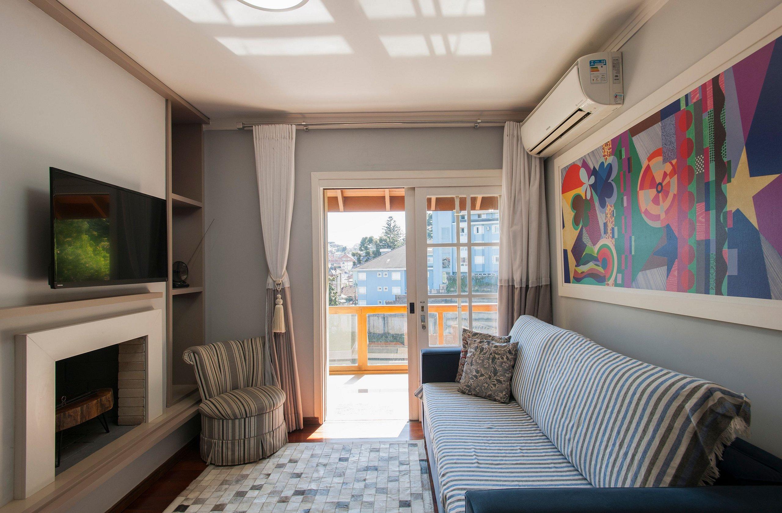 image-housing-carousel