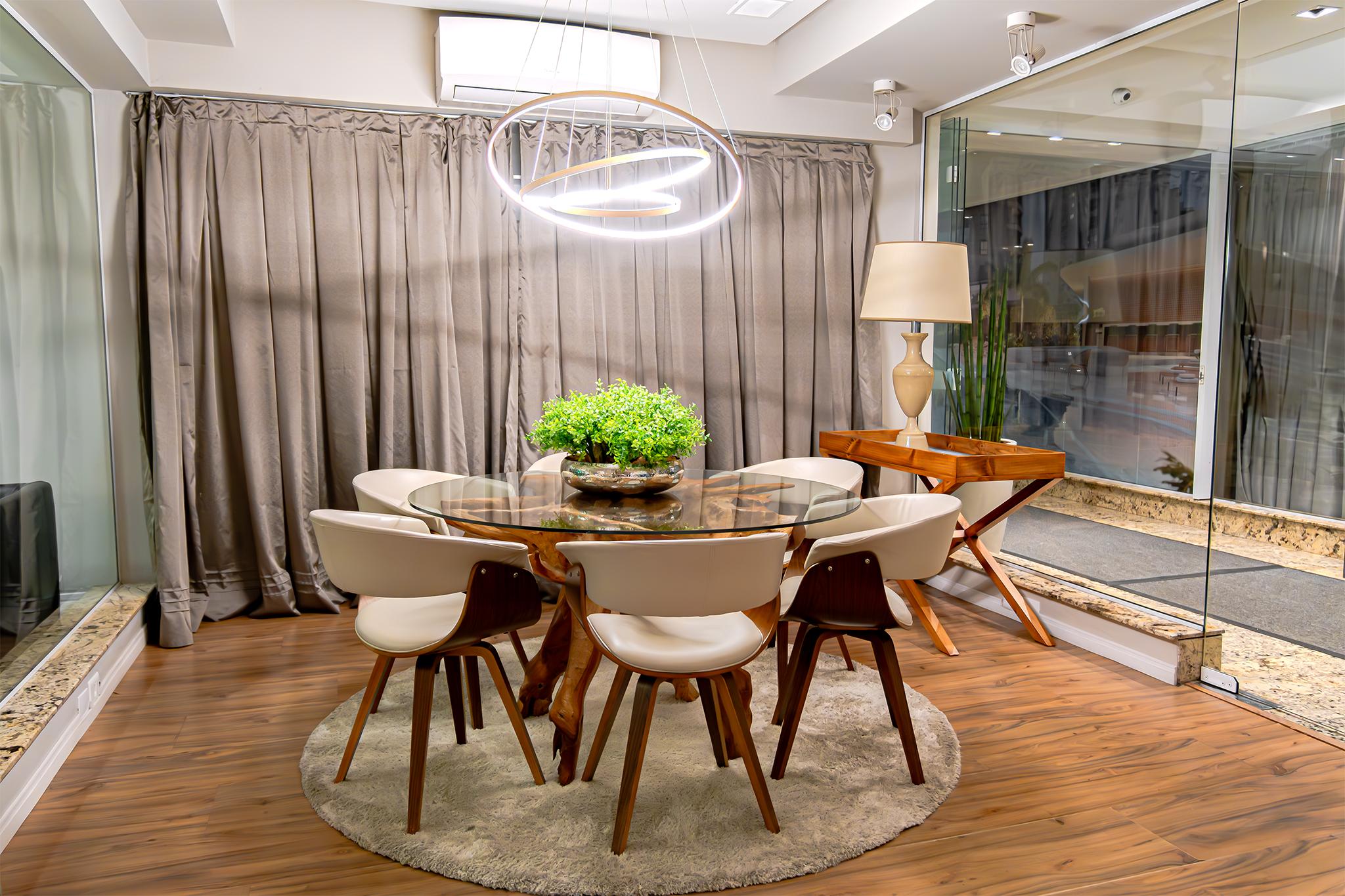 image-housing-carousel