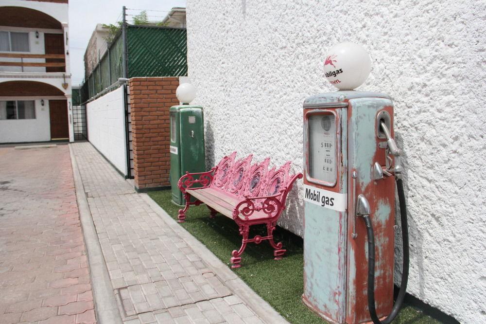 image-housing-carousel