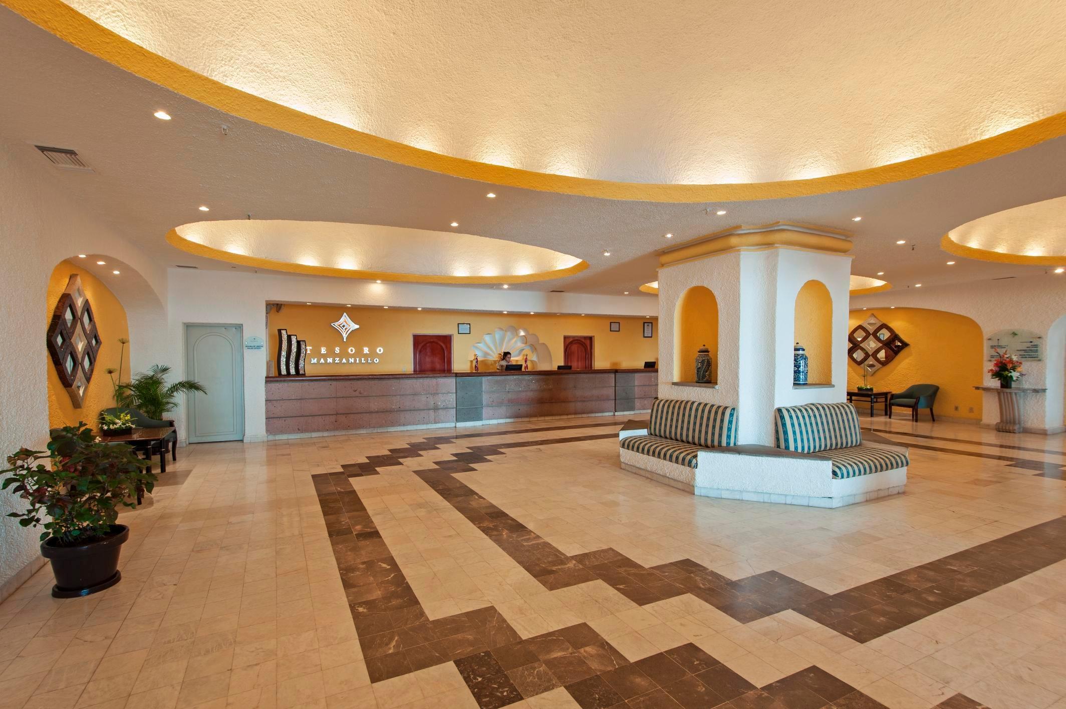 image-housing-carousel
