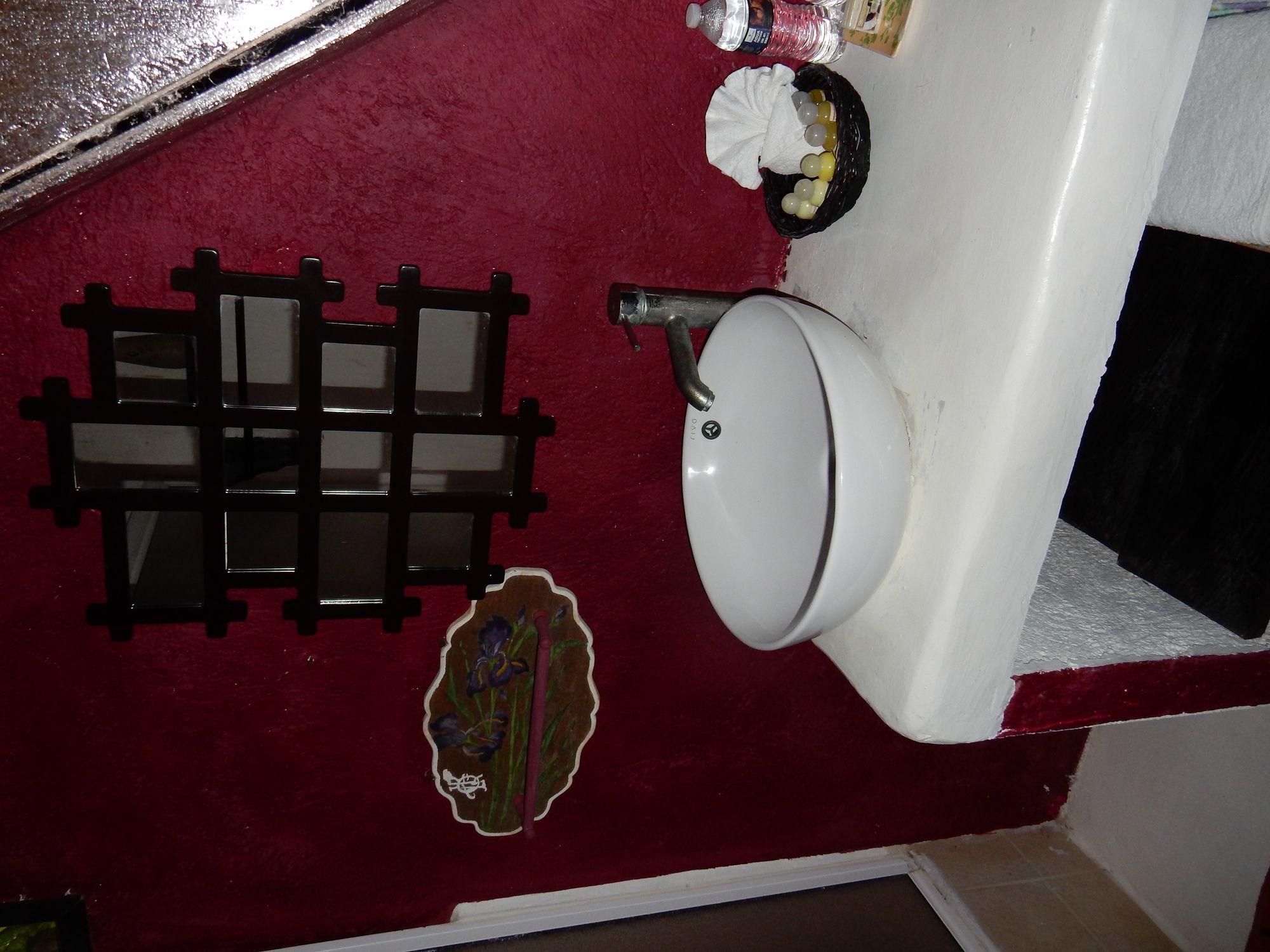 image-housing-carousel