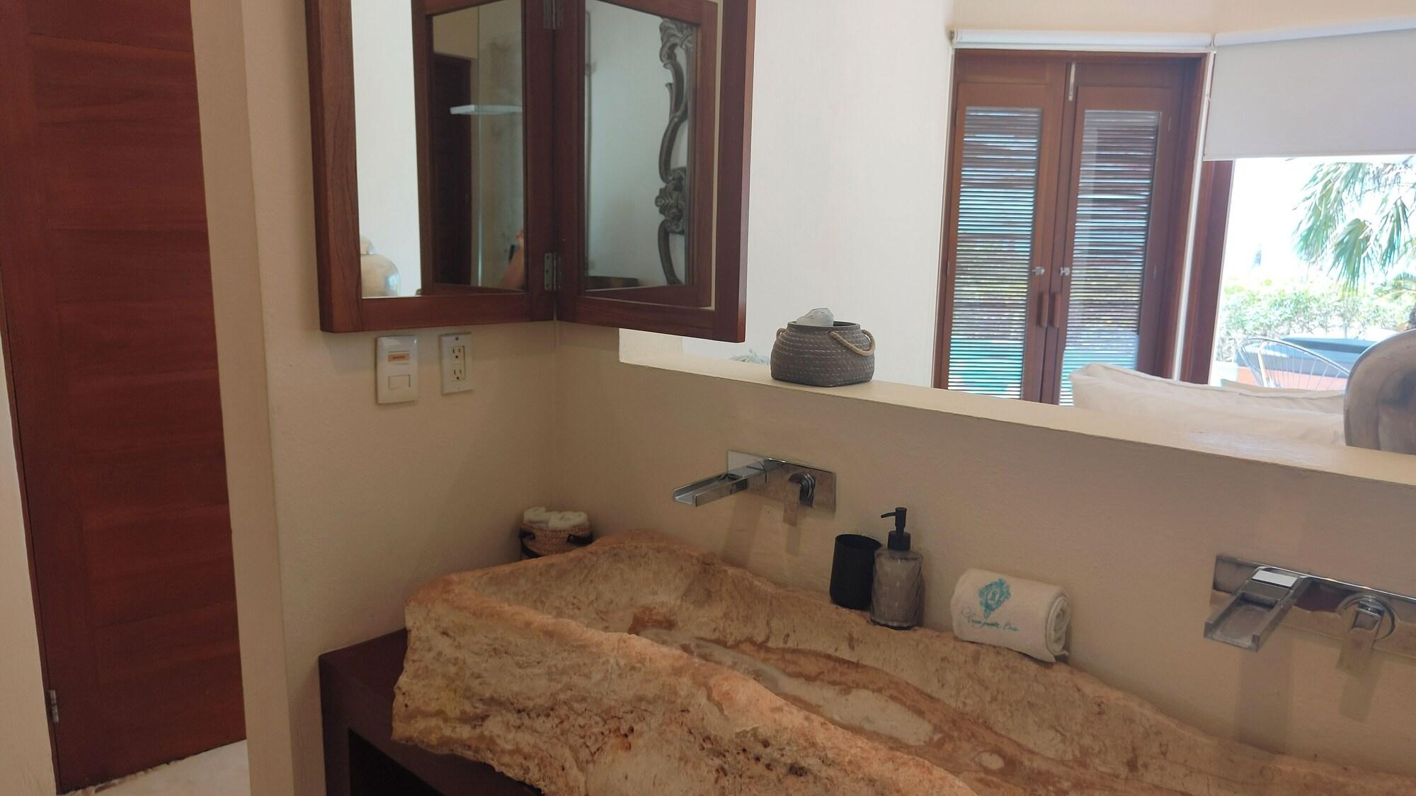 Habitación Deluxe, vista al mar, junto a la piscina