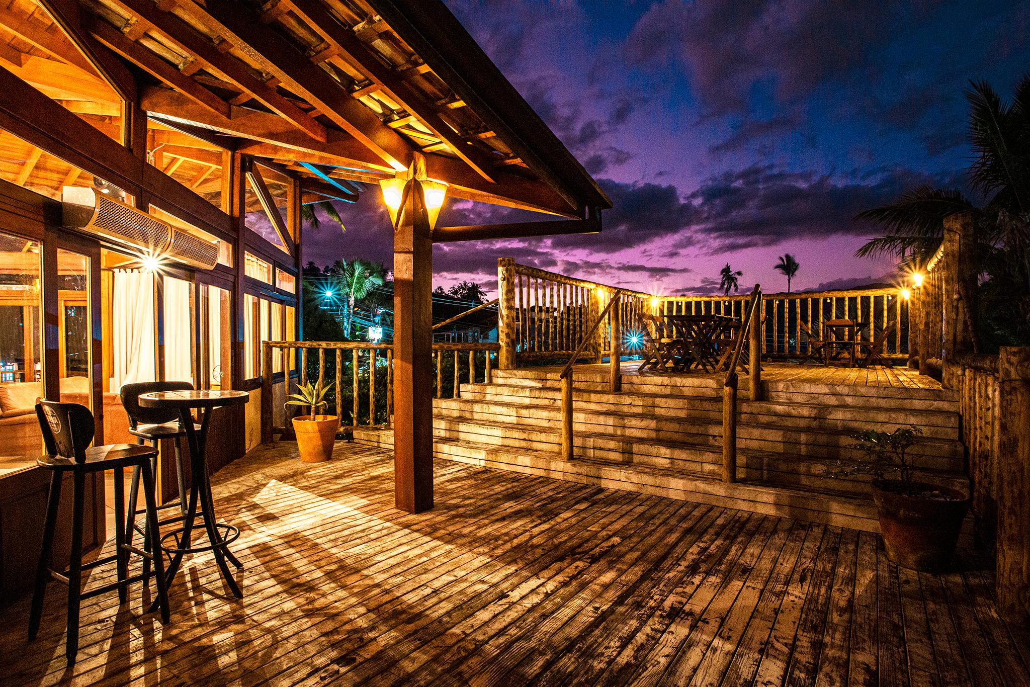 image-housing-carousel