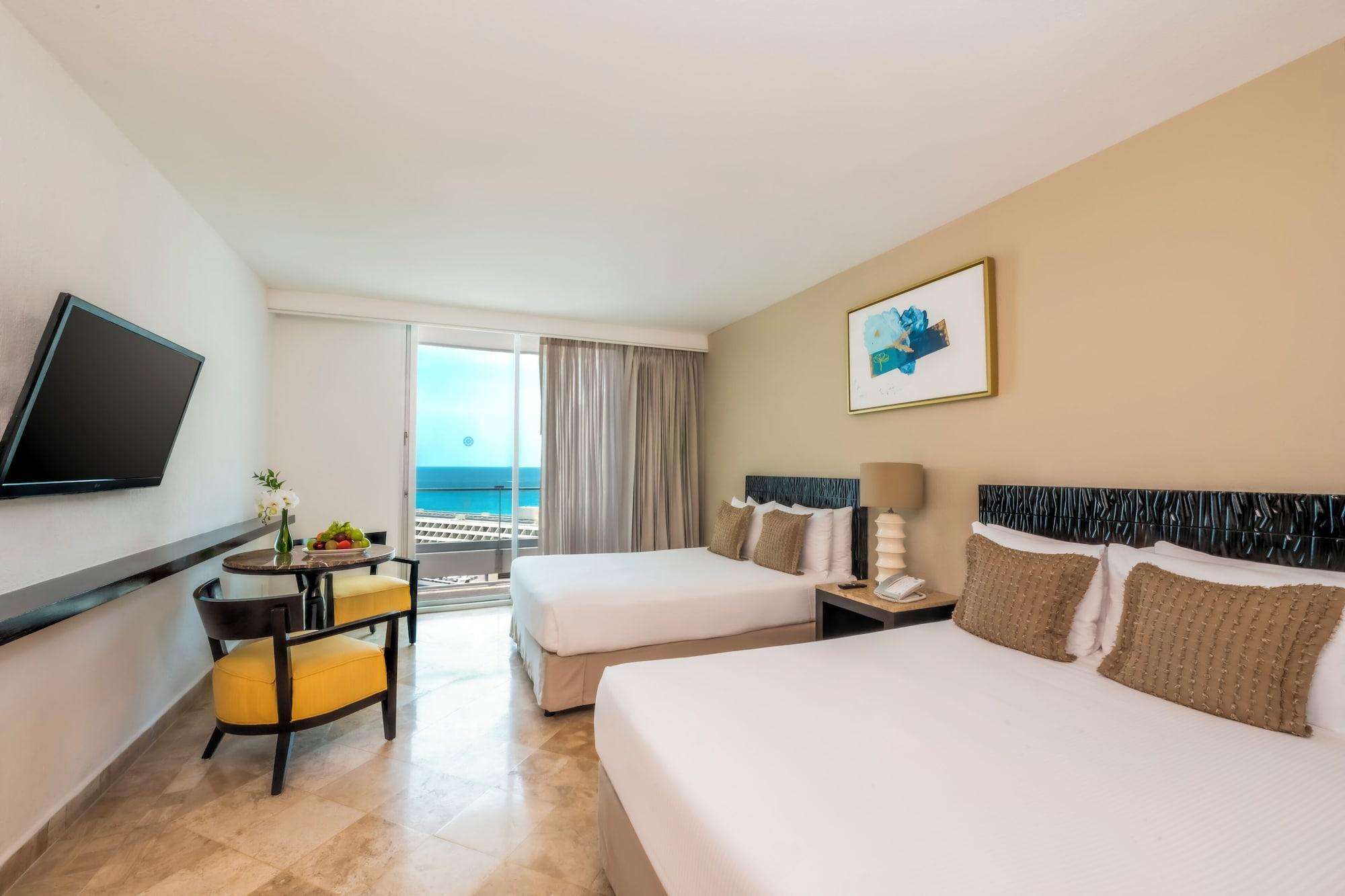 Habitación estándar, 2 camas dobles, vista parcial al océano