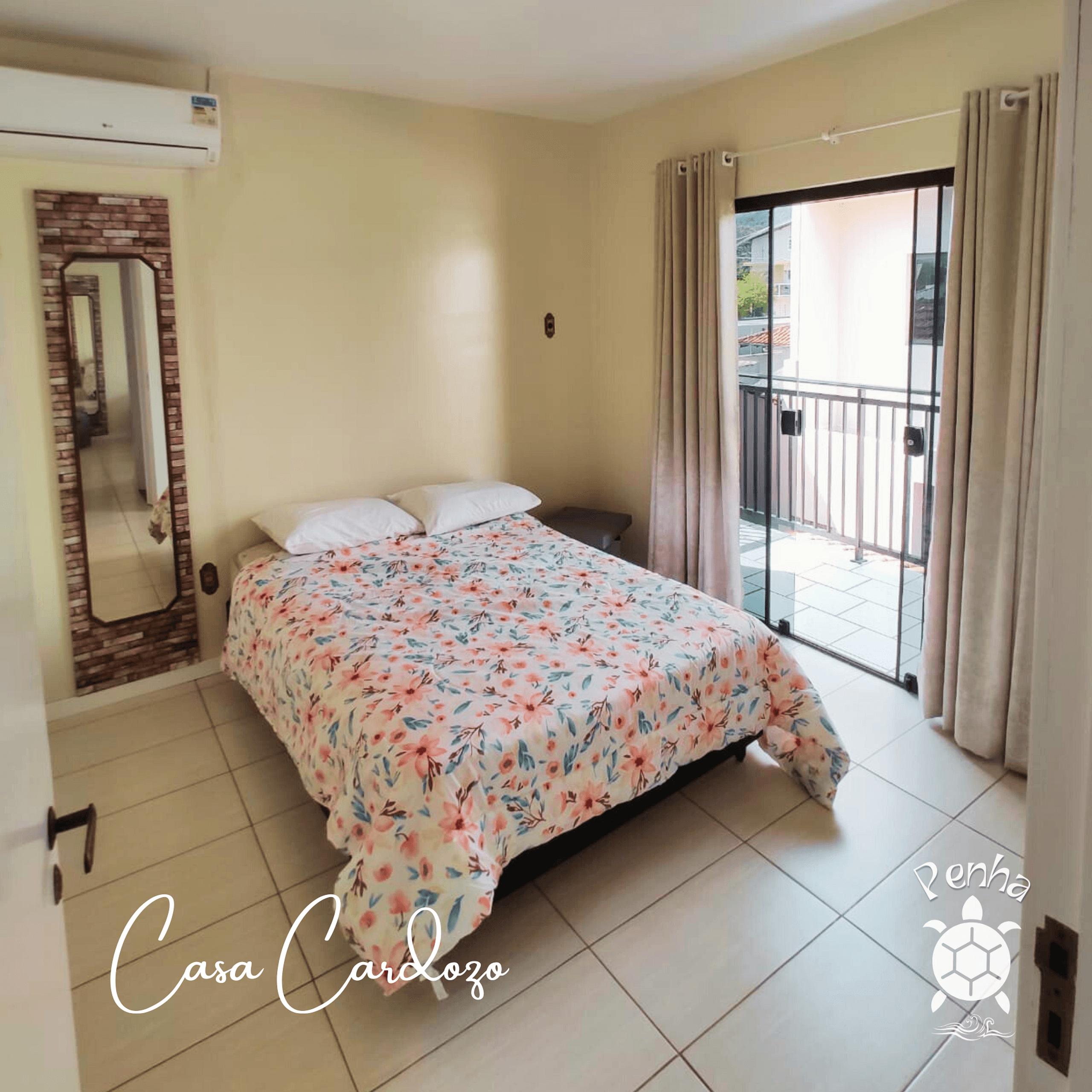 image-housing-carousel