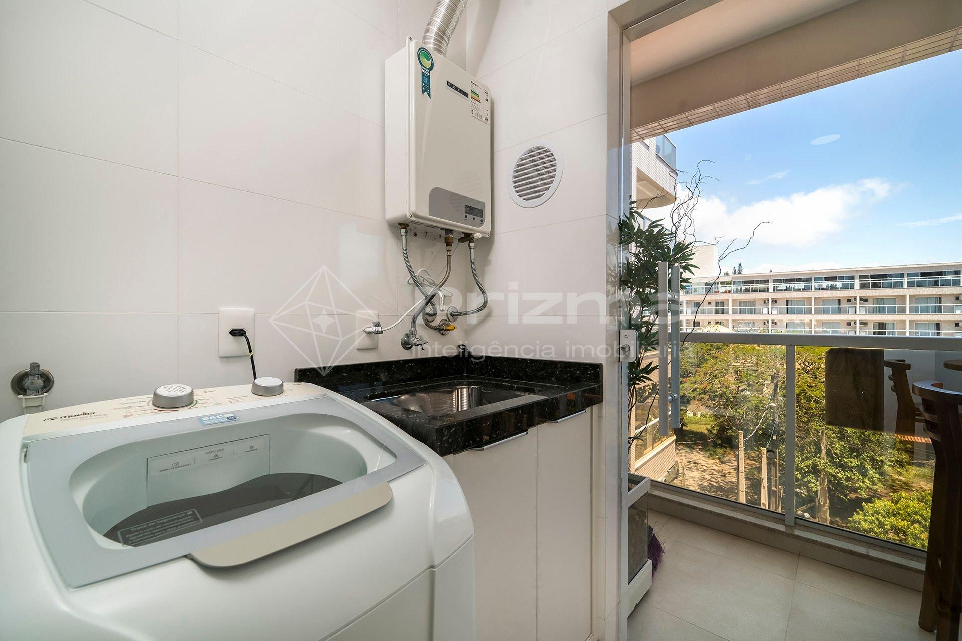 image-housing-carousel