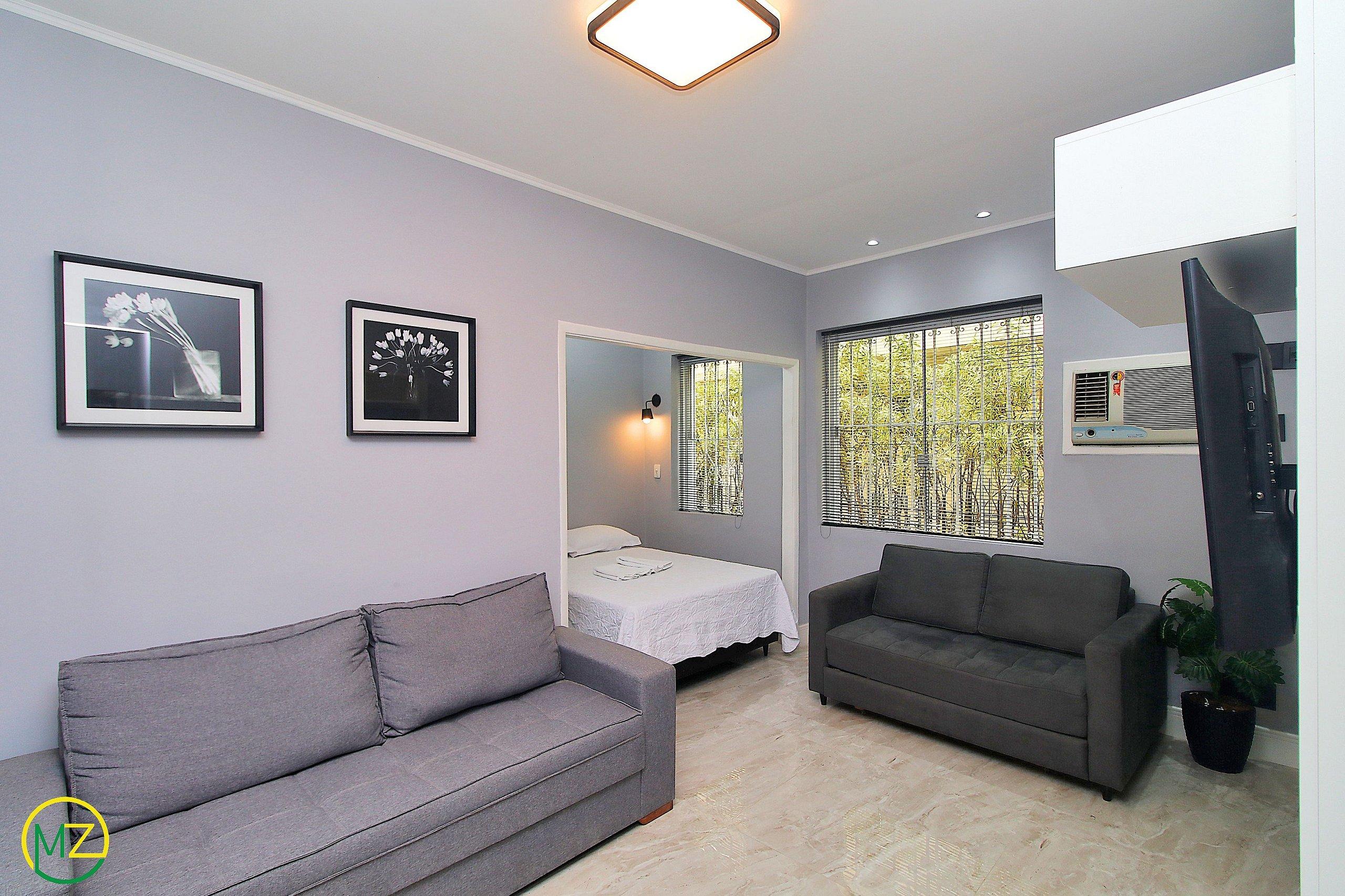 image-housing-carousel