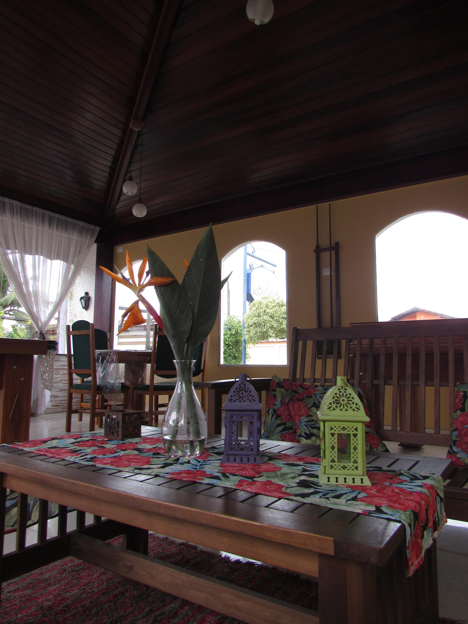 image-housing-carousel