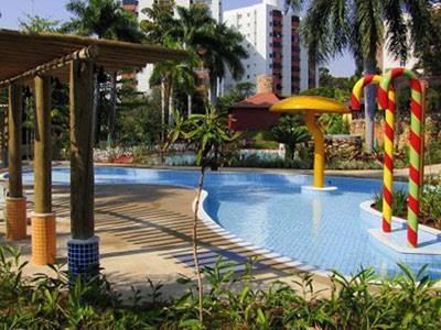 image-housing-carousel