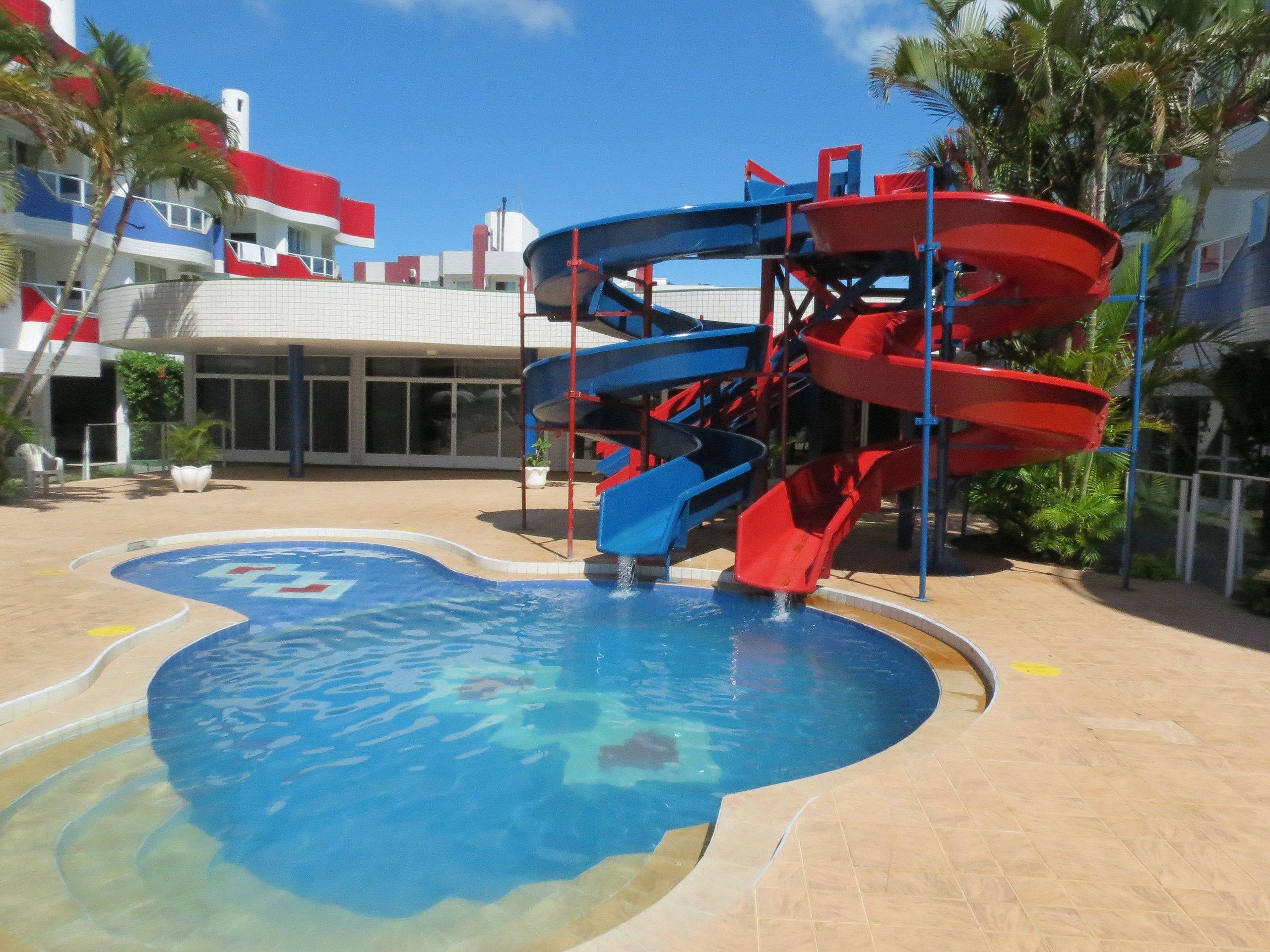 image-housing-carousel