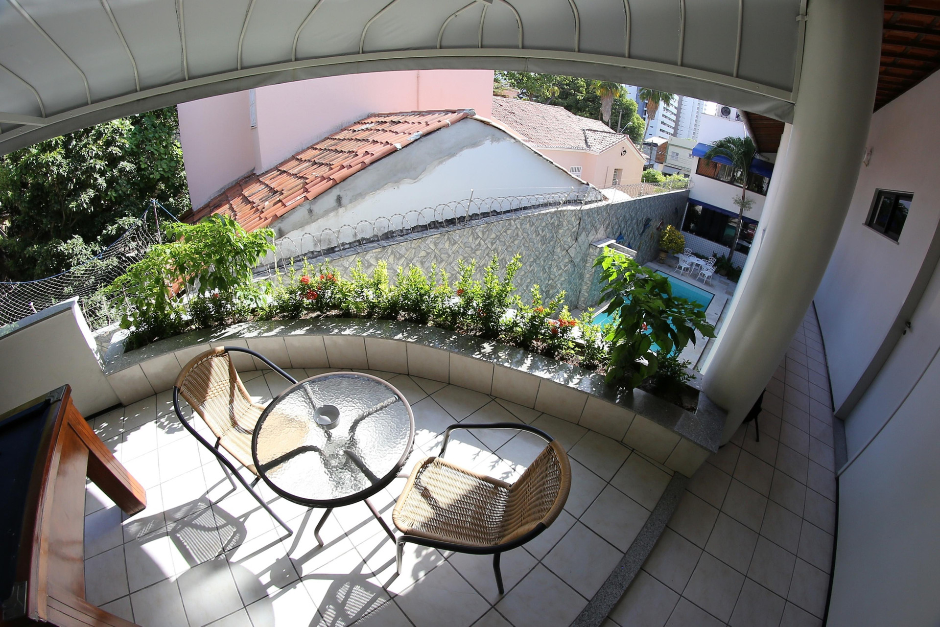 image-housing-carousel