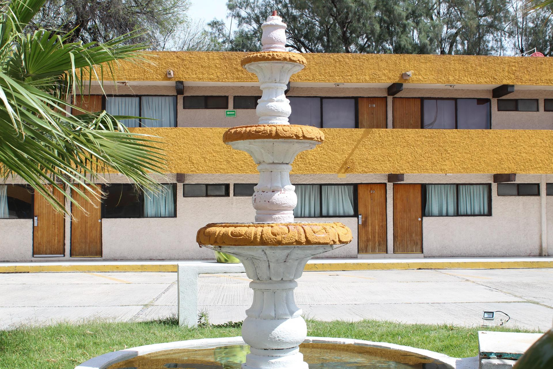 image-housing-carousel