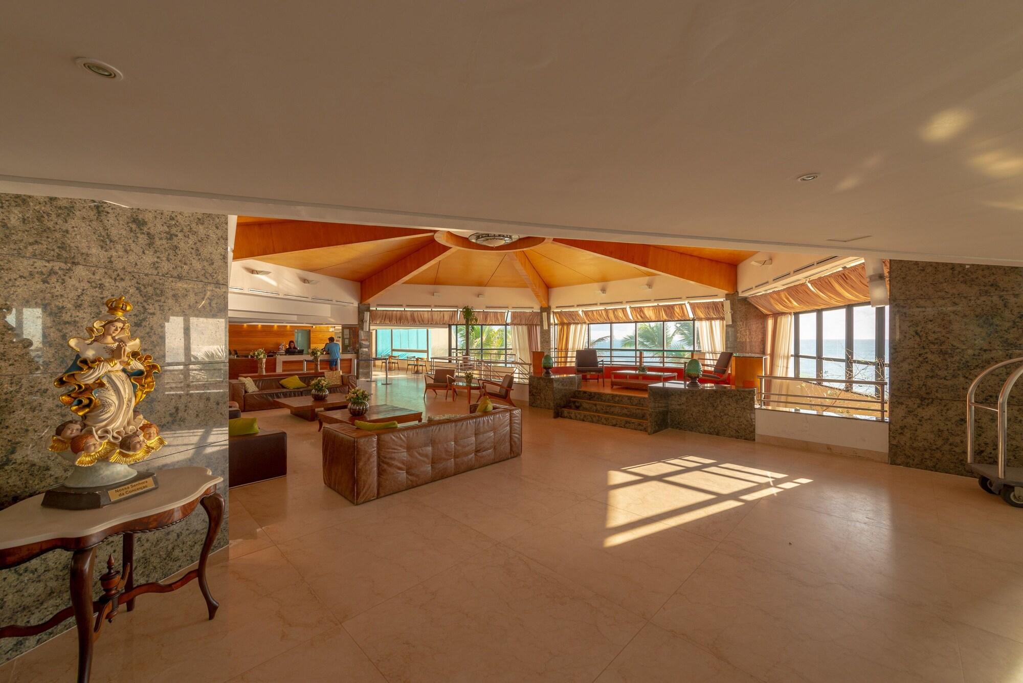 image-housing-carousel