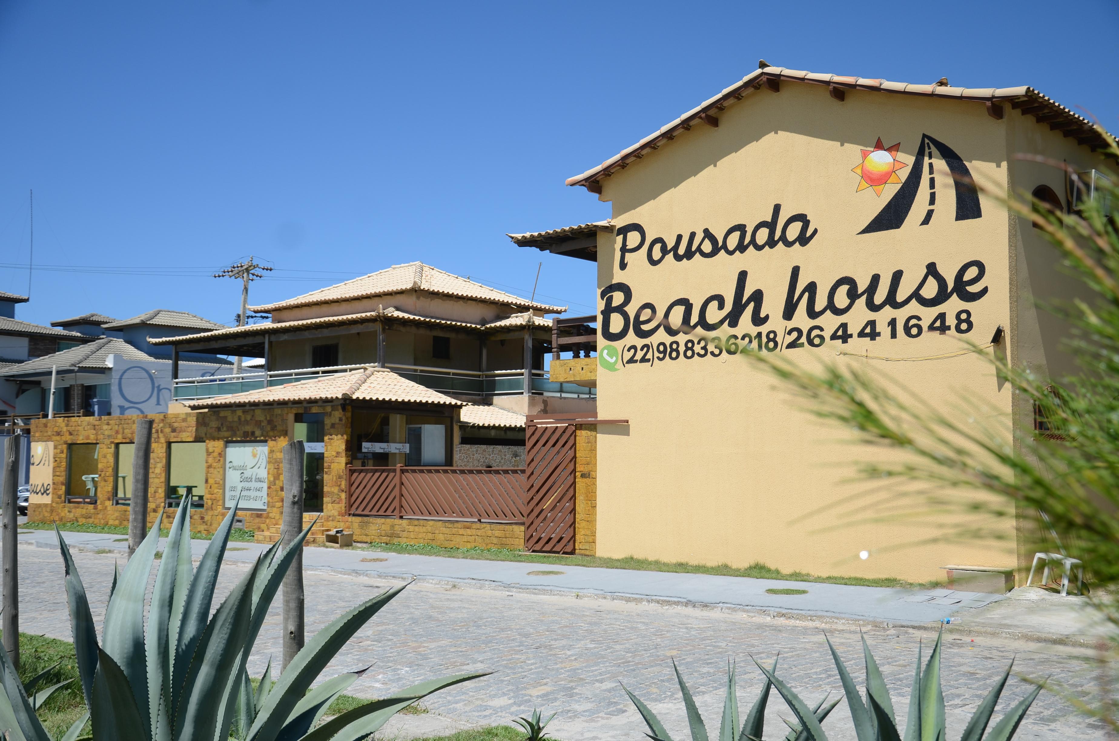 image-housing-carousel