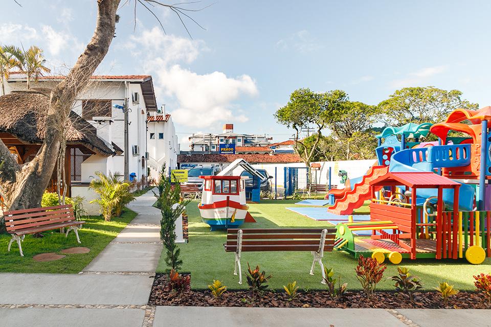 image-housing-carousel