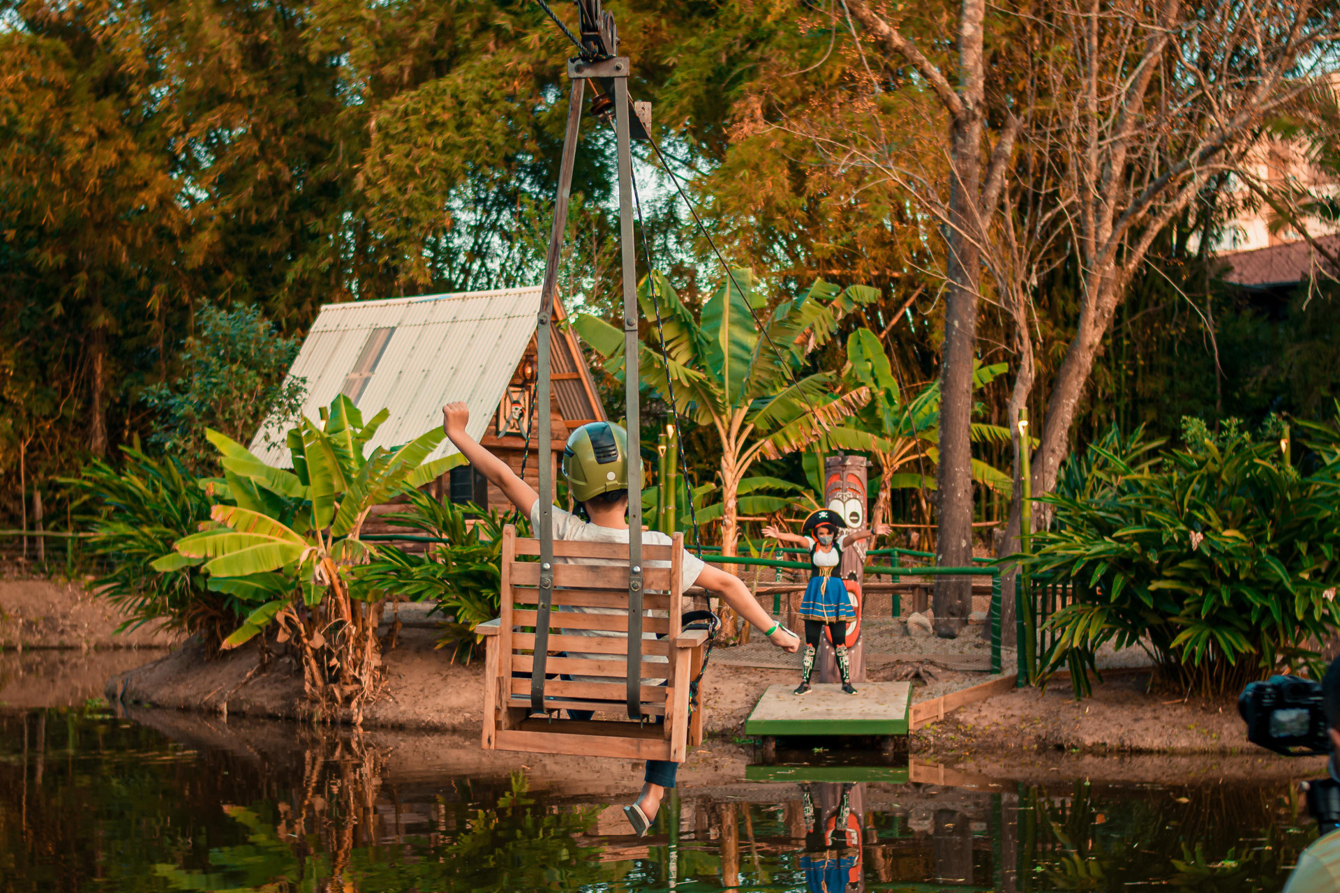 image-housing-carousel