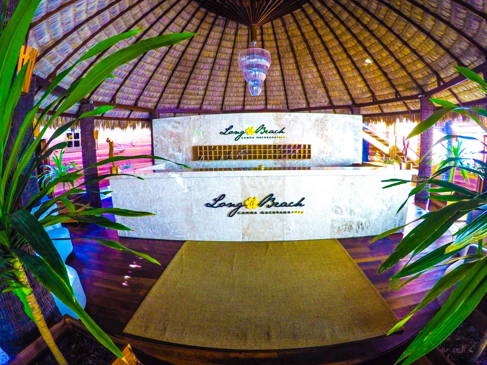 image-housing-carousel