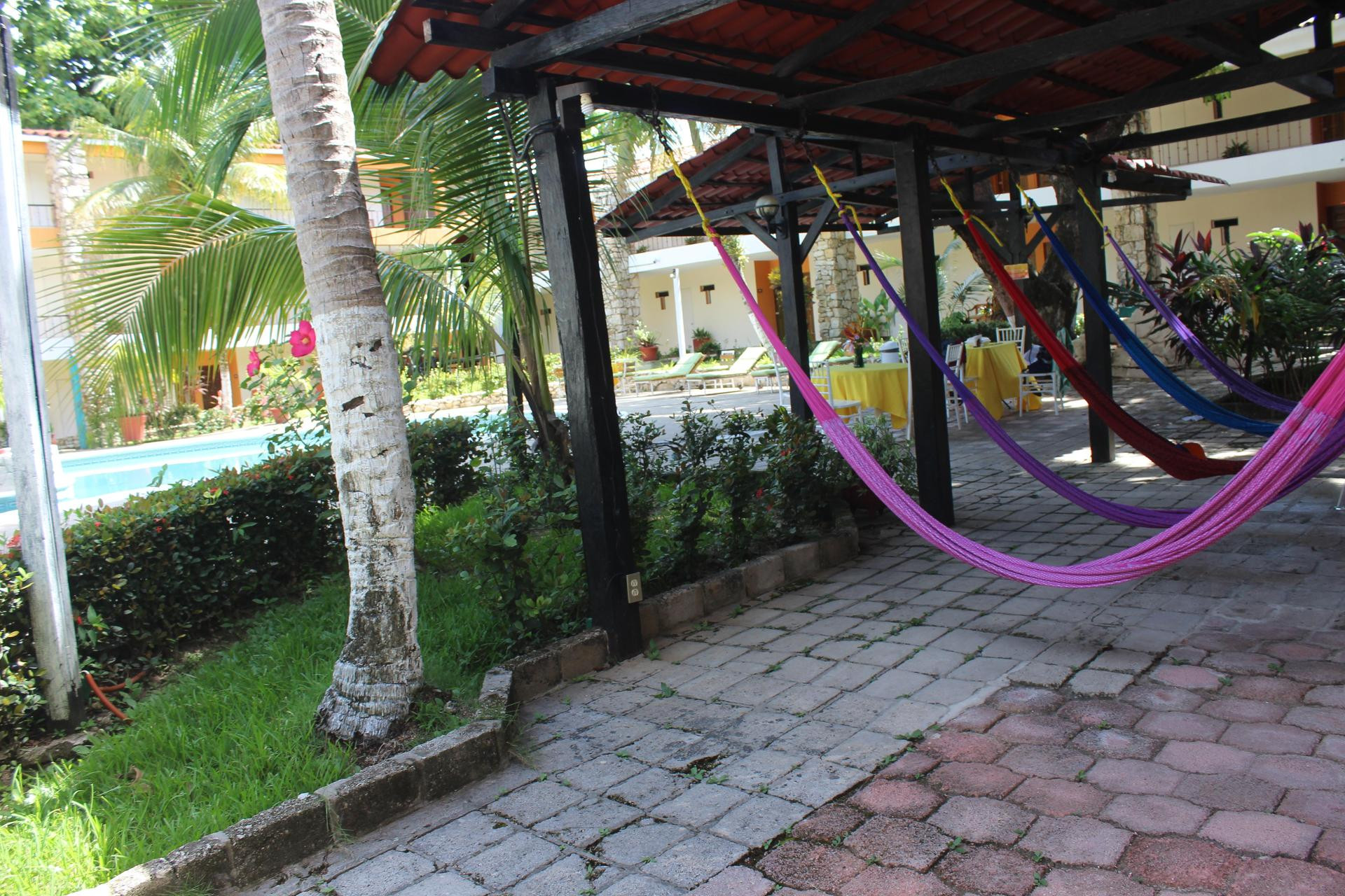image-housing-carousel