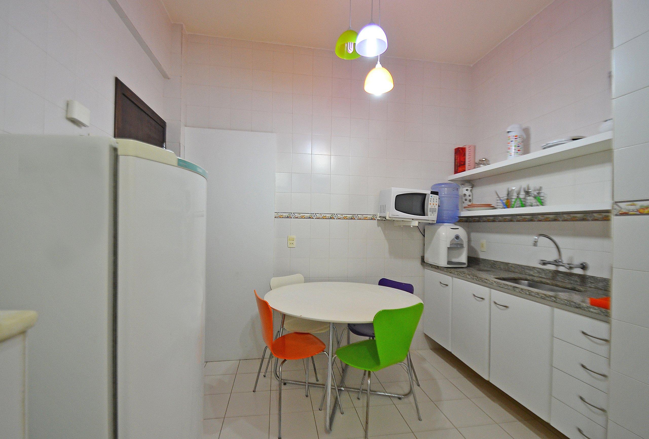 image-housing-carousel