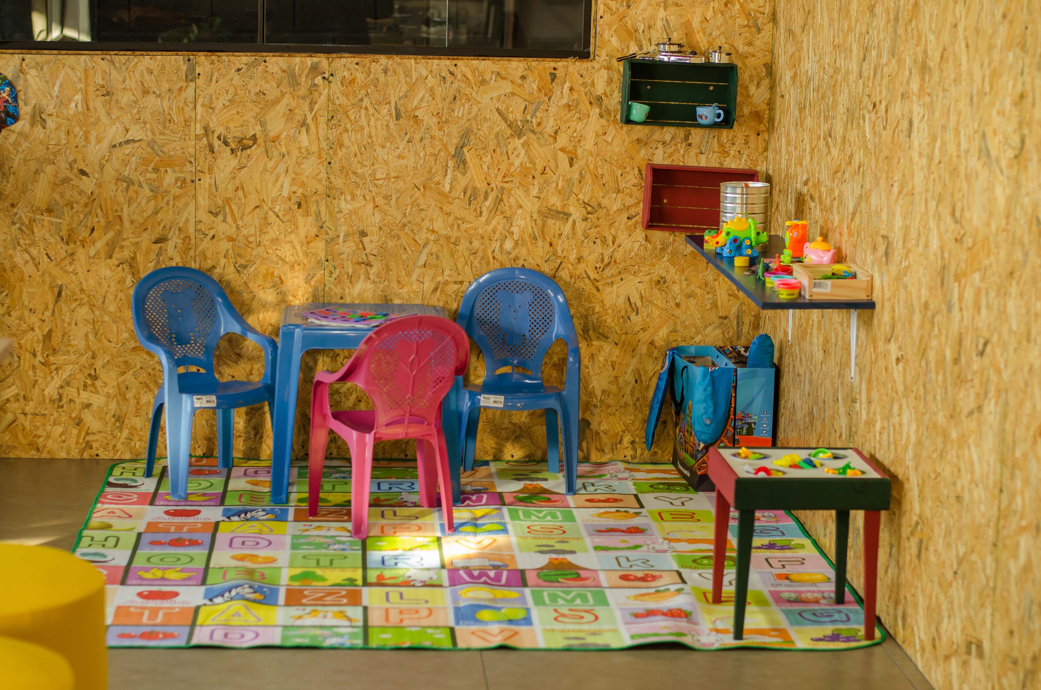 image-housing-carousel