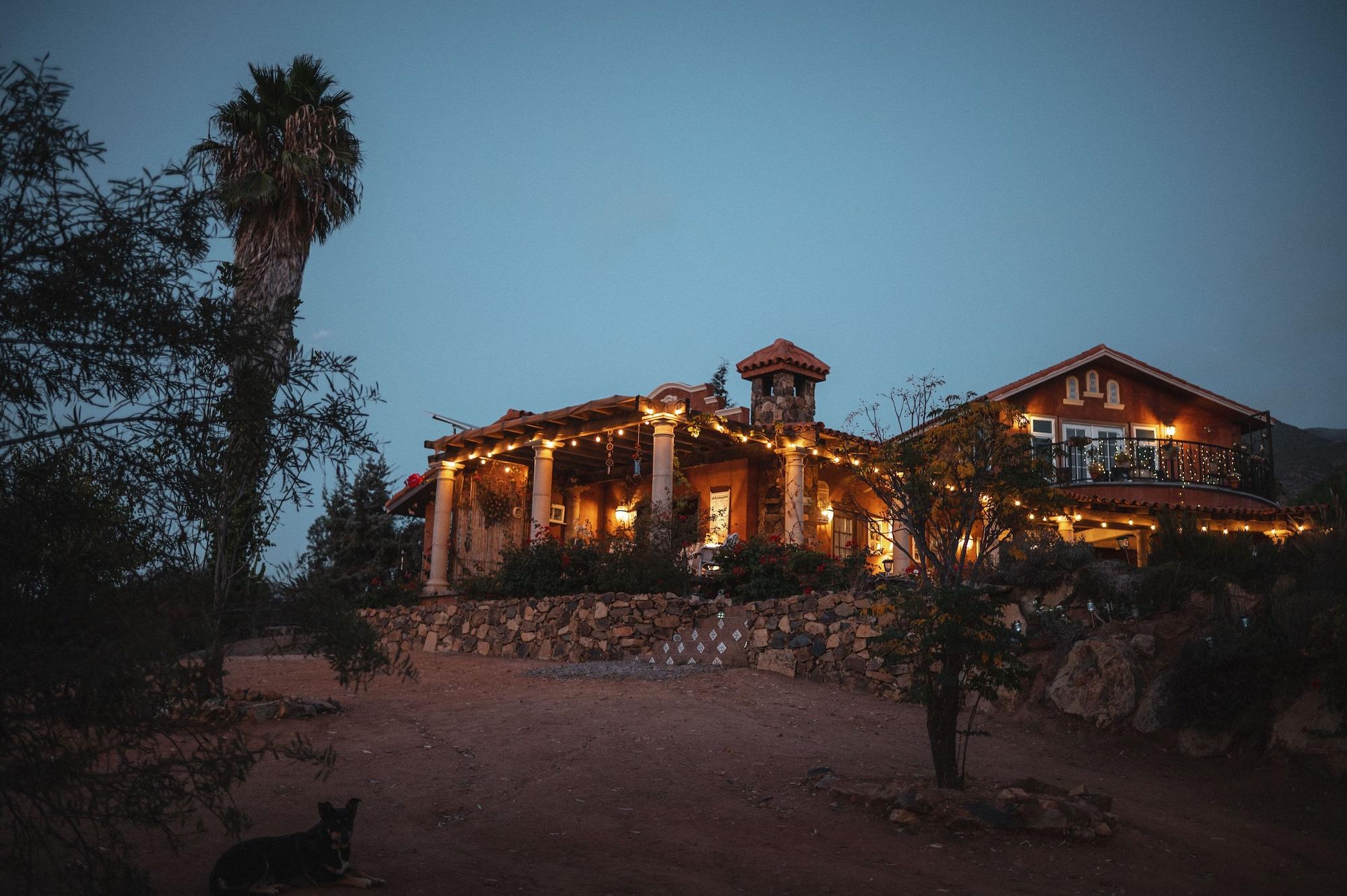 image-housing-carousel