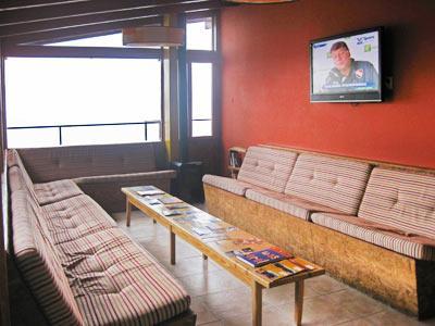 image-housing-carousel