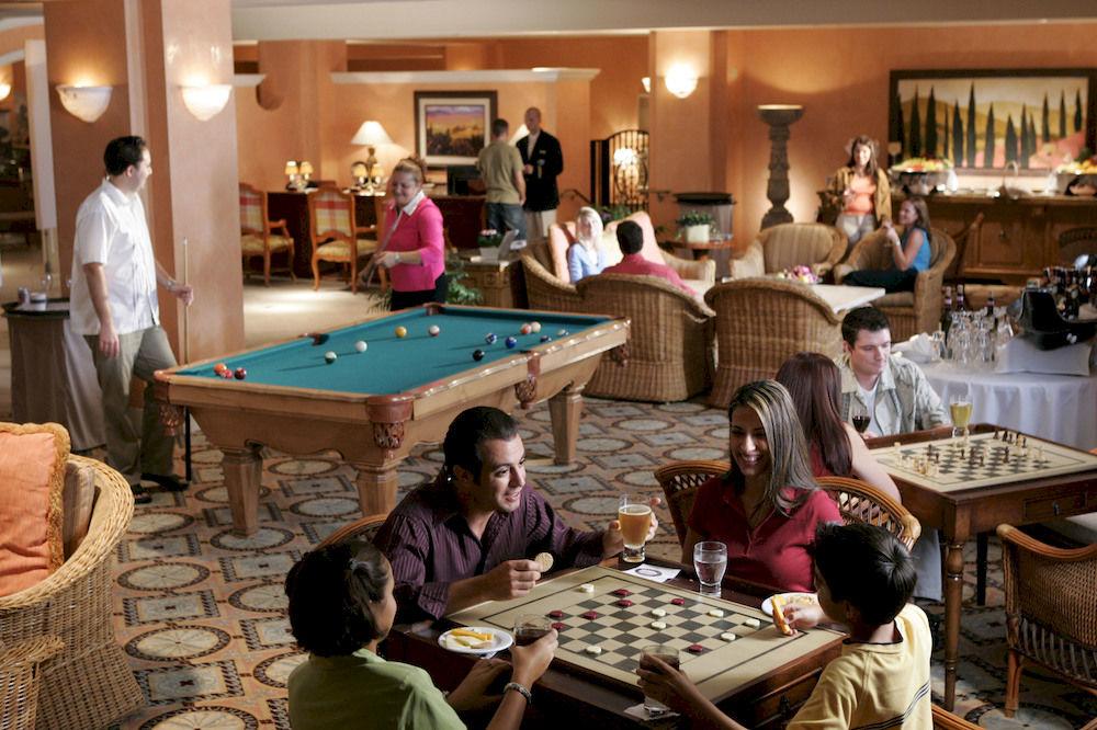 image-housing-carousel