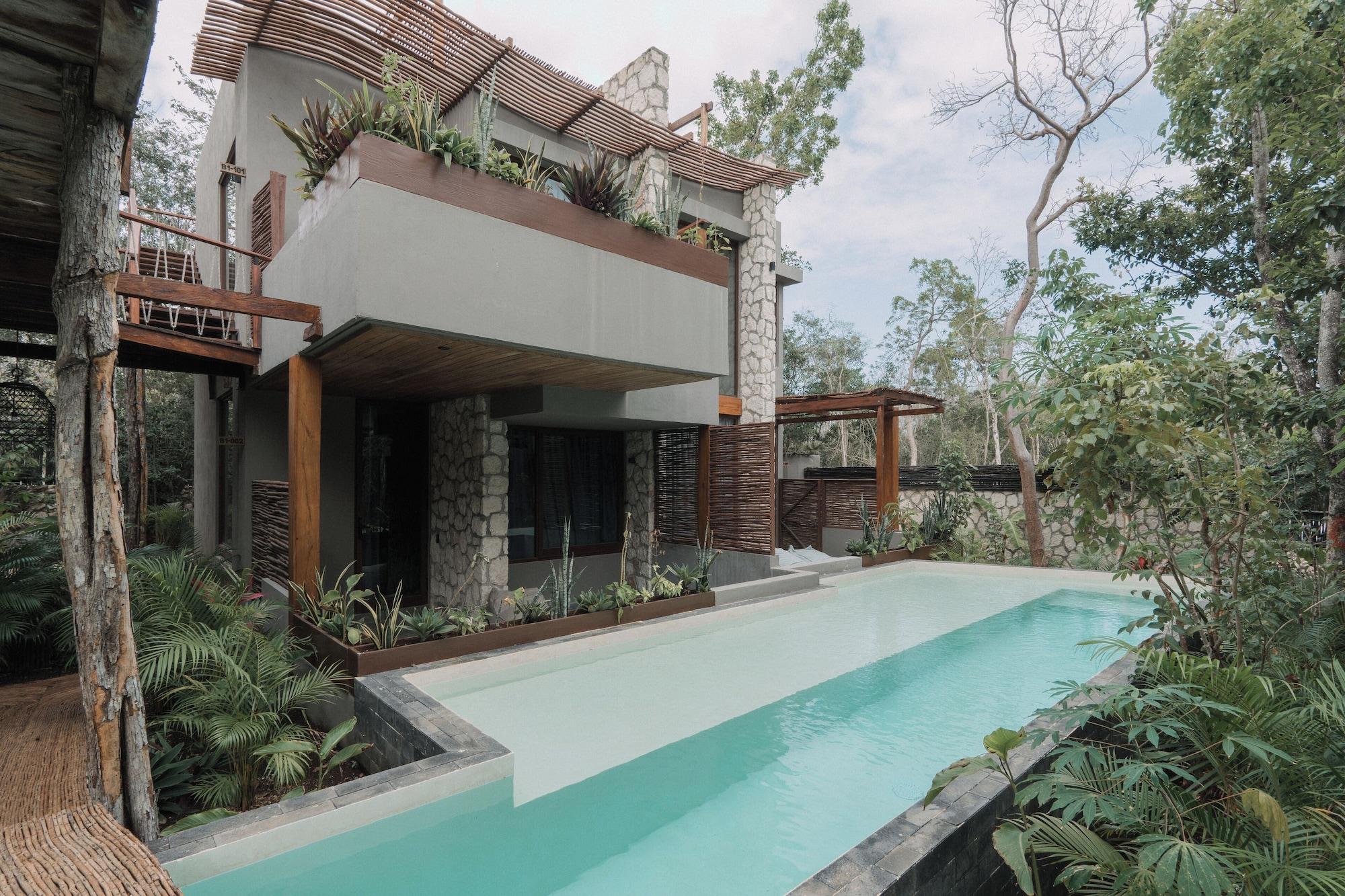 Jungle Swim Up
