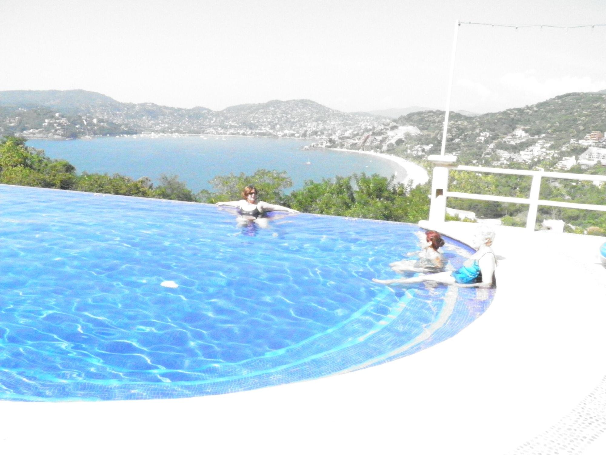 La Escollera Suites Adults Only 5