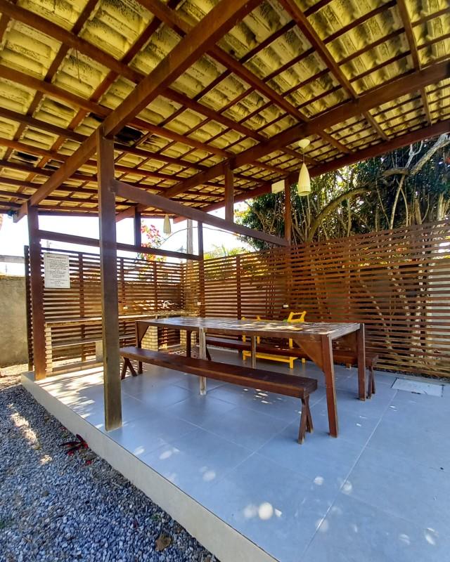 image-housing-carousel