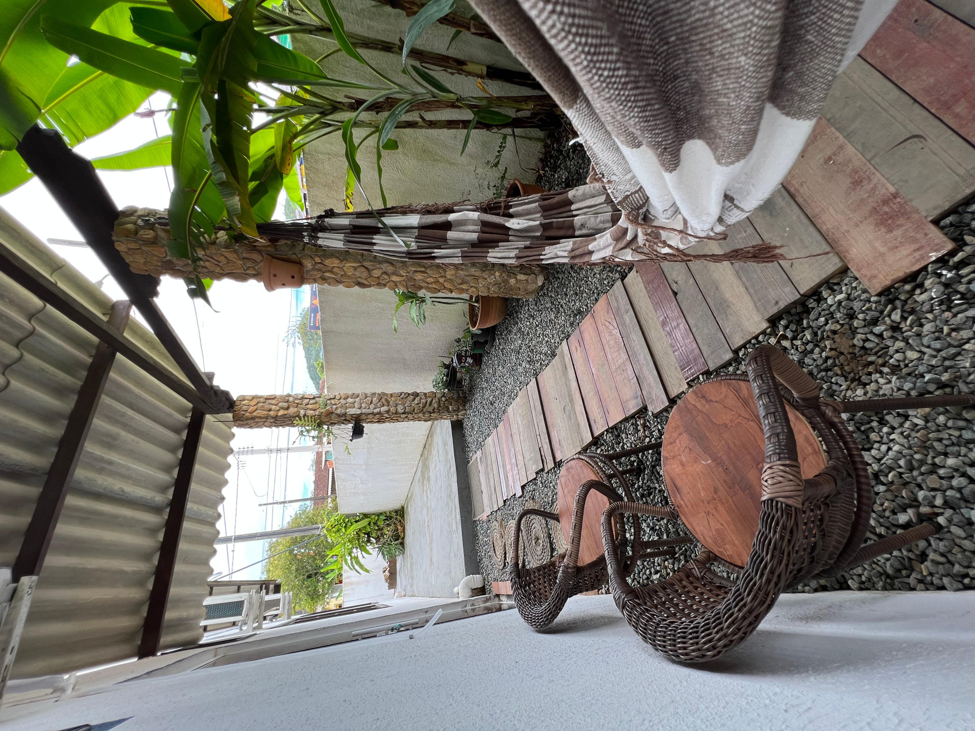 image-housing-carousel