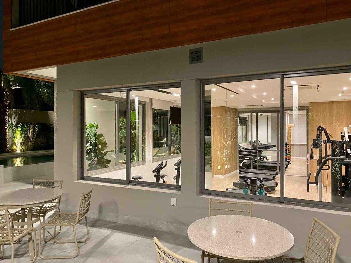 image-housing-carousel