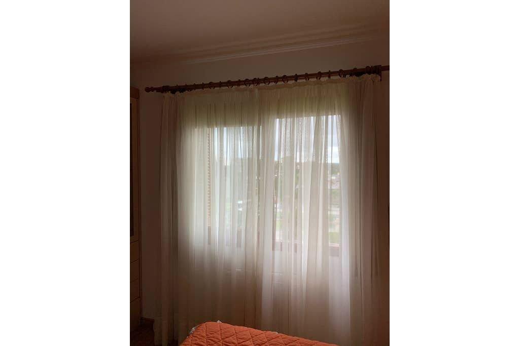 image-housing-carousel