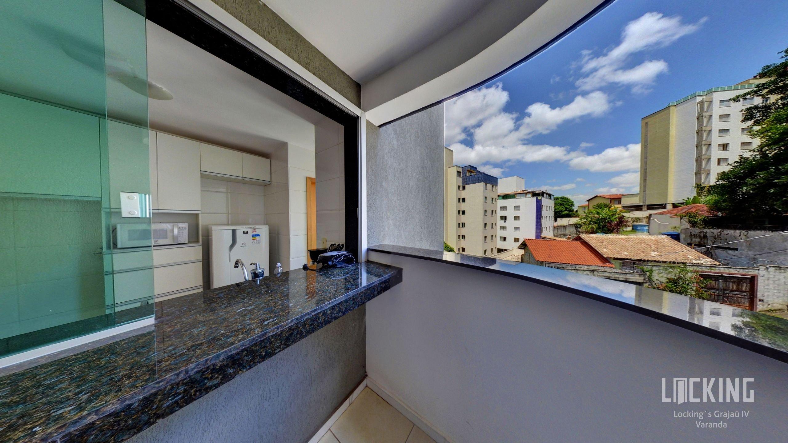 image-housing-carousel